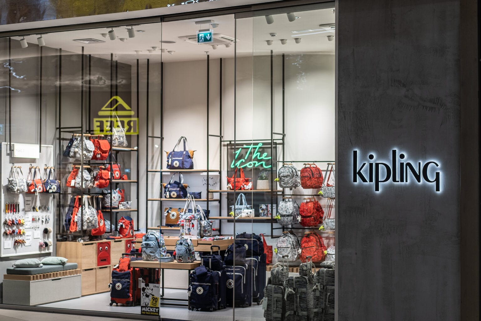 Kipling Store Los Angeles
